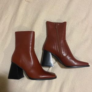 Brand new Princess Polly boots